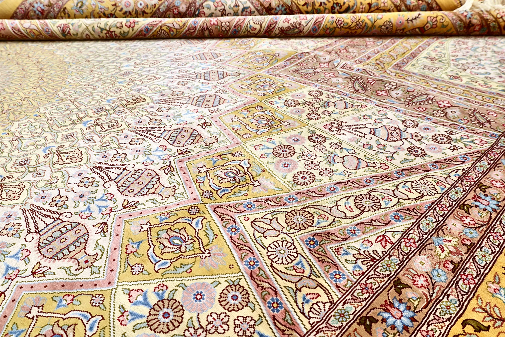 Ghom Perserteppich aus Iran, 315 × 200 cm