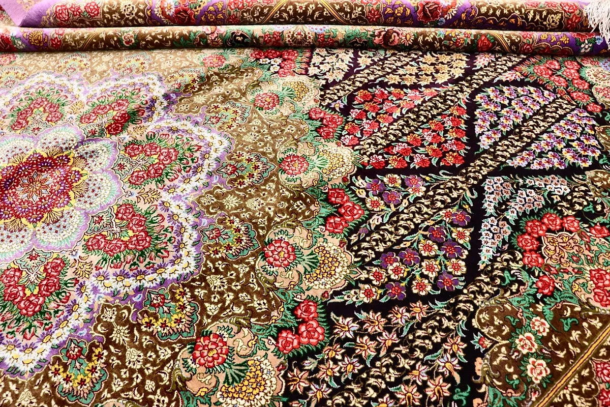 Handgeknüpfter Ghom Perserteppich, 295 × 200 cm, Seide