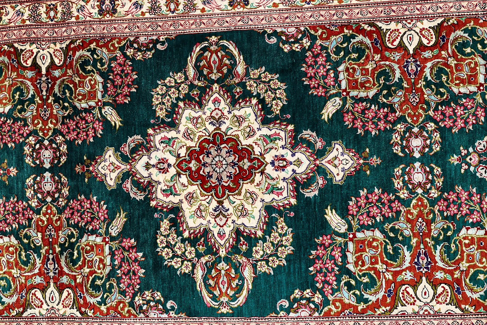 Handgeknüpfter Ghom Perserteppich, 400 × 80 cm, Seide