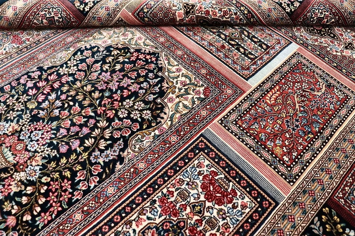 Ghom Perserteppich aus Iran, 150 × 100 cm