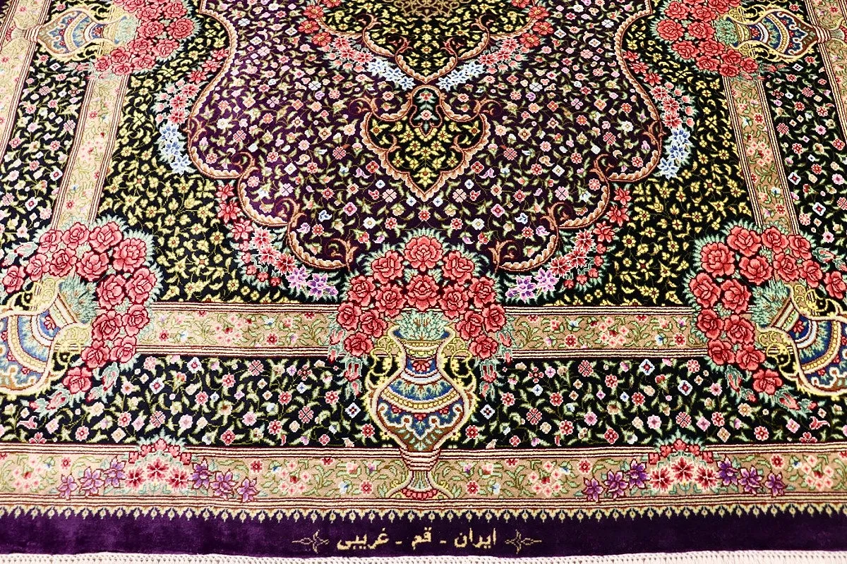 Ghom Perserteppich 156 × 100 cm aus Seide, handgeknüpft