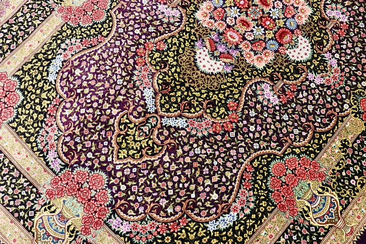 Ghom Perserteppich 156 × 100 cm aus Seide, handgeknüpft