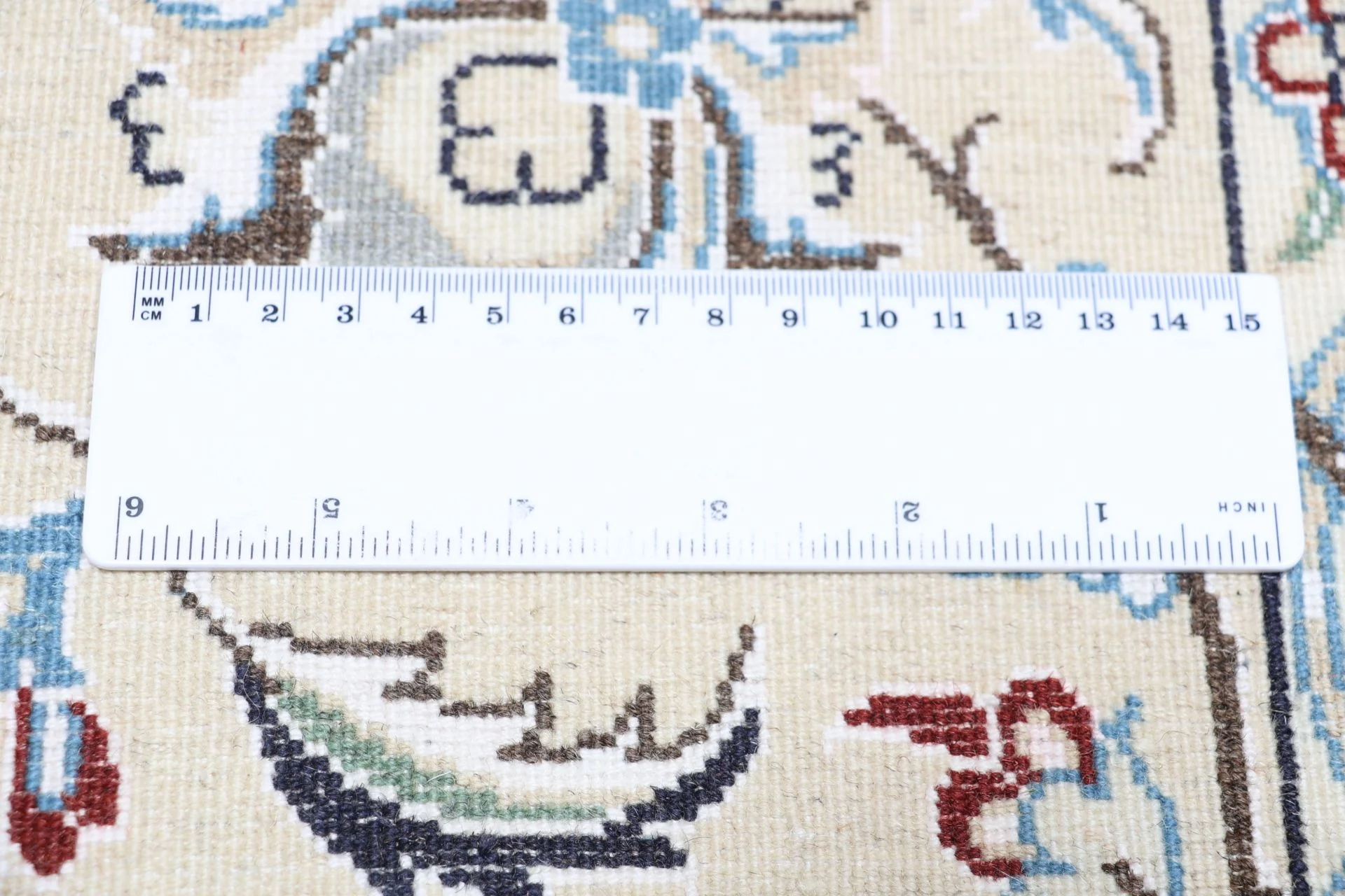 Nain Perserteppich 240 × 350 cm aus Wolle & Seide, handgeknüpft
