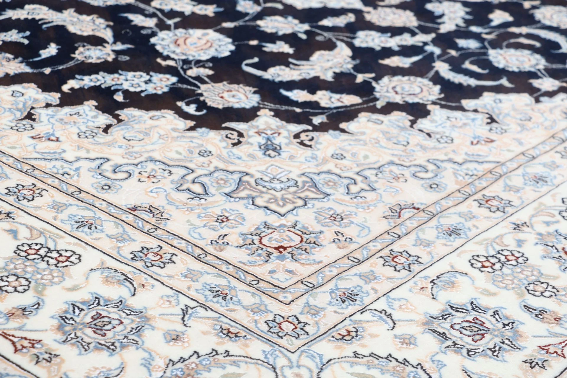 Handgeknüpfter Nain Perserteppich, 250 × 350 cm, Wolle & Seide