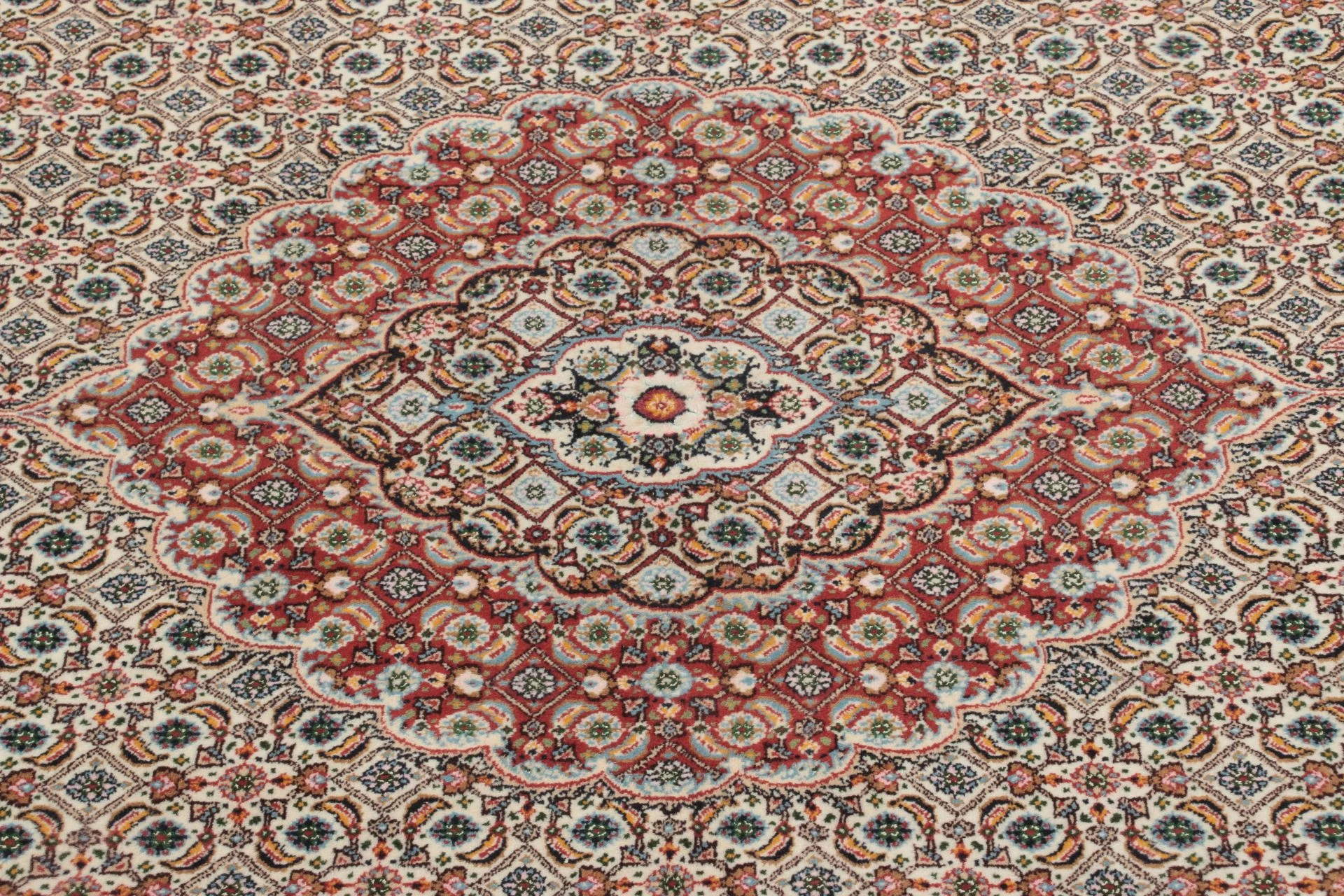 Moud Perserteppich aus Iran, 168 × 240 cm