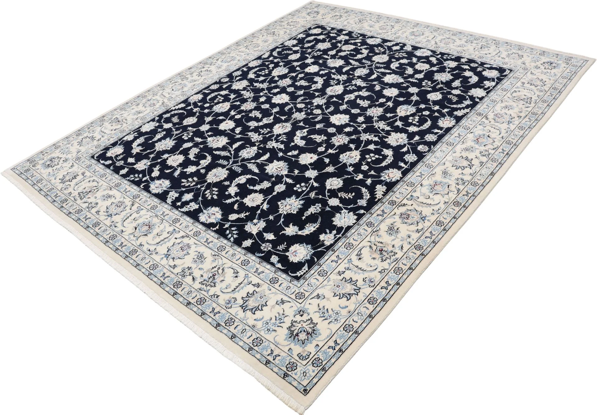 Handgeknüpfter Nain Perserteppich 224 × 270 cm