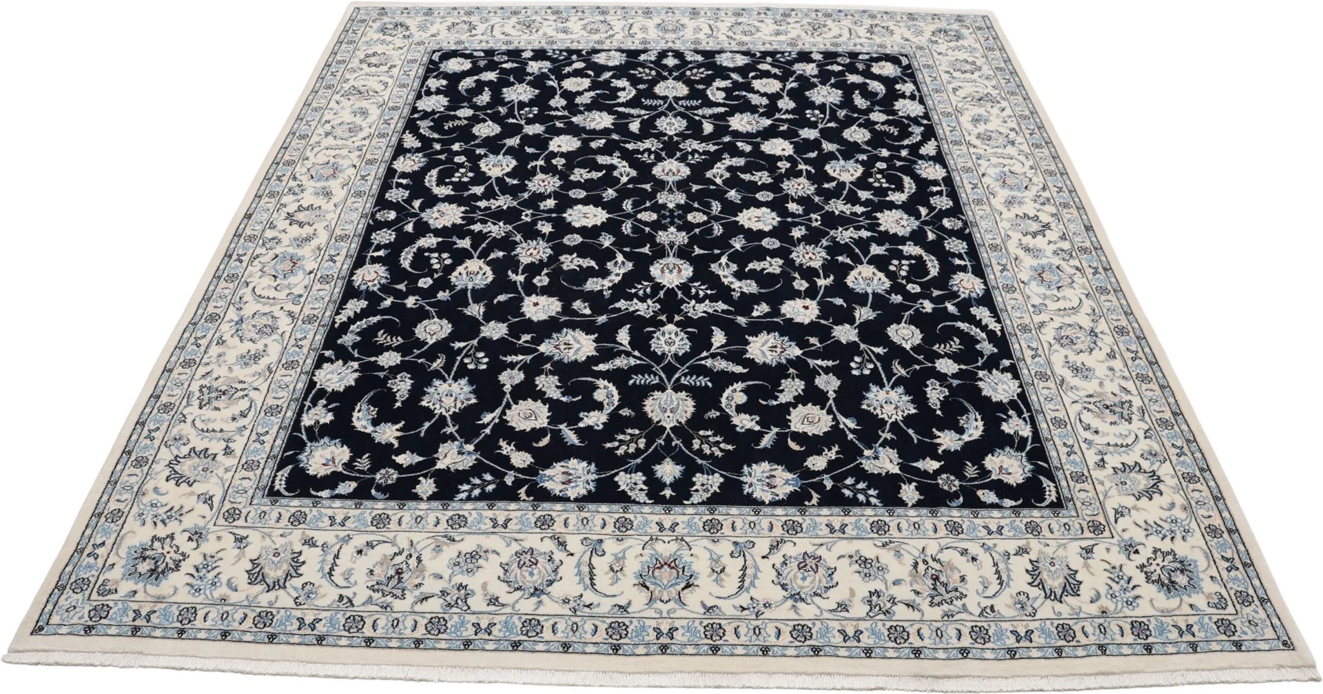 Handgeknüpfter Nain Perserteppich 224 × 270 cm