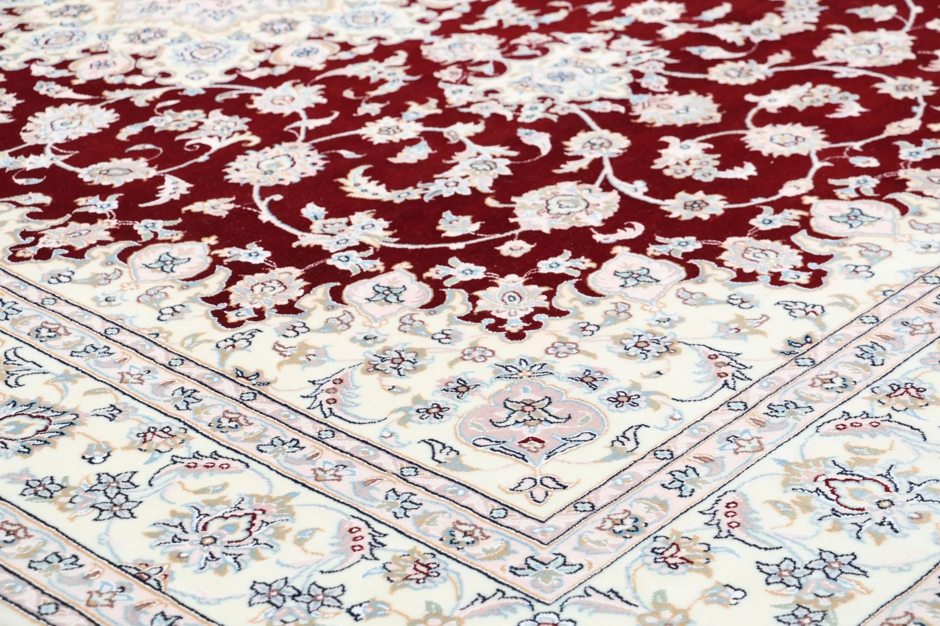 Nain Perserteppich aus Iran, 204 × 306 cm