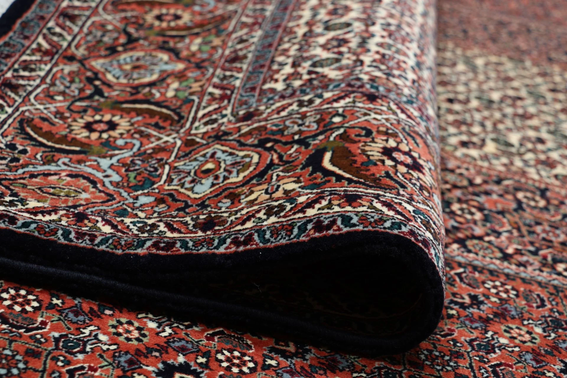 Bijar Perserteppich 253 × 355 cm aus Wolle & Seide, handgeknüpft