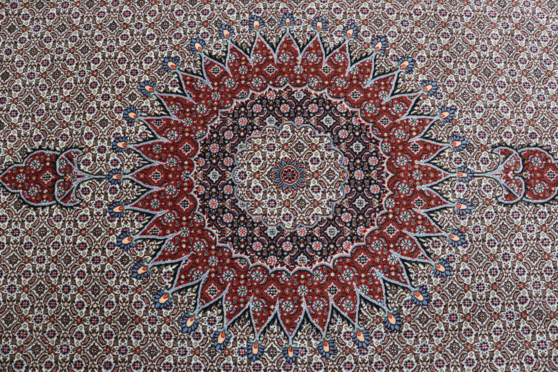 Moud Perserteppich 256 × 348 cm aus Wolle & Seide, handgeknüpft