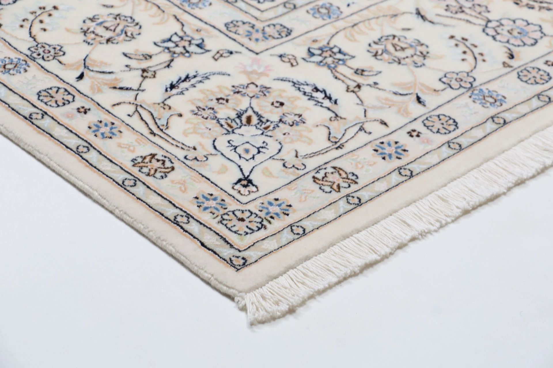 Nain Perserteppich 255 × 350 cm aus Wolle & Seide, handgeknüpft