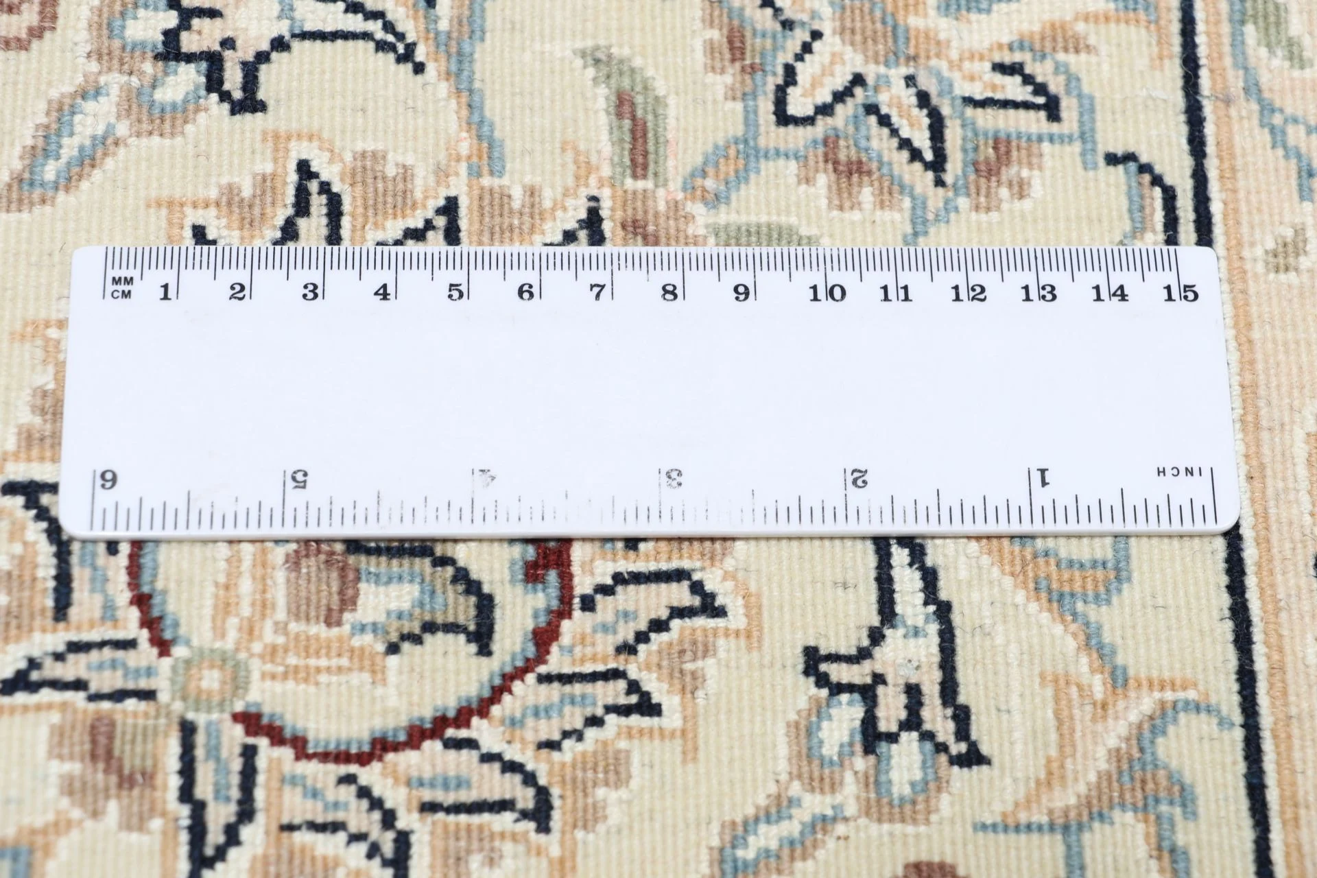 Nain Perserteppich aus Iran, 250 × 357 cm