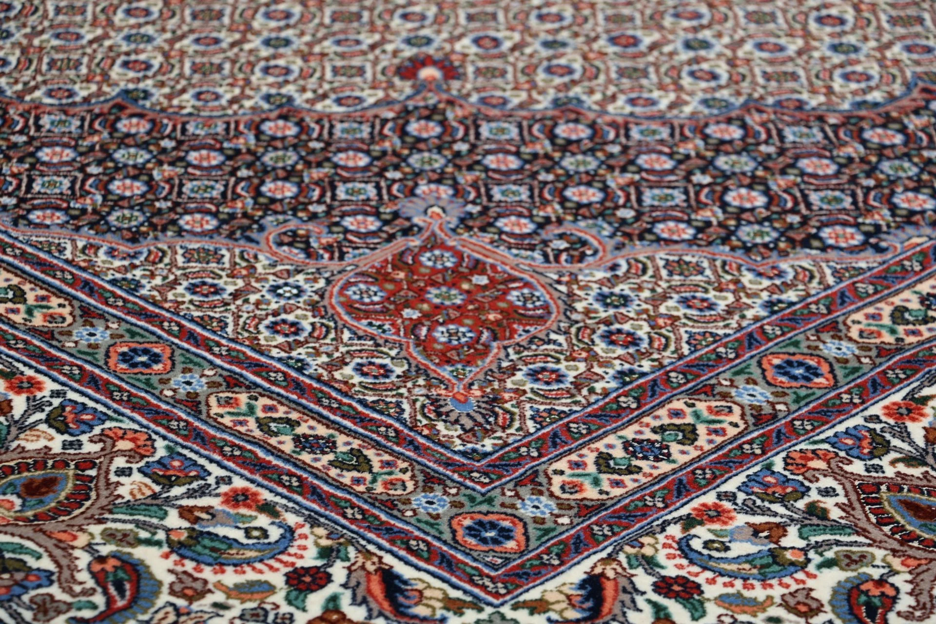 Handgeknüpfter Moud Perserteppich 255 × 363 cm