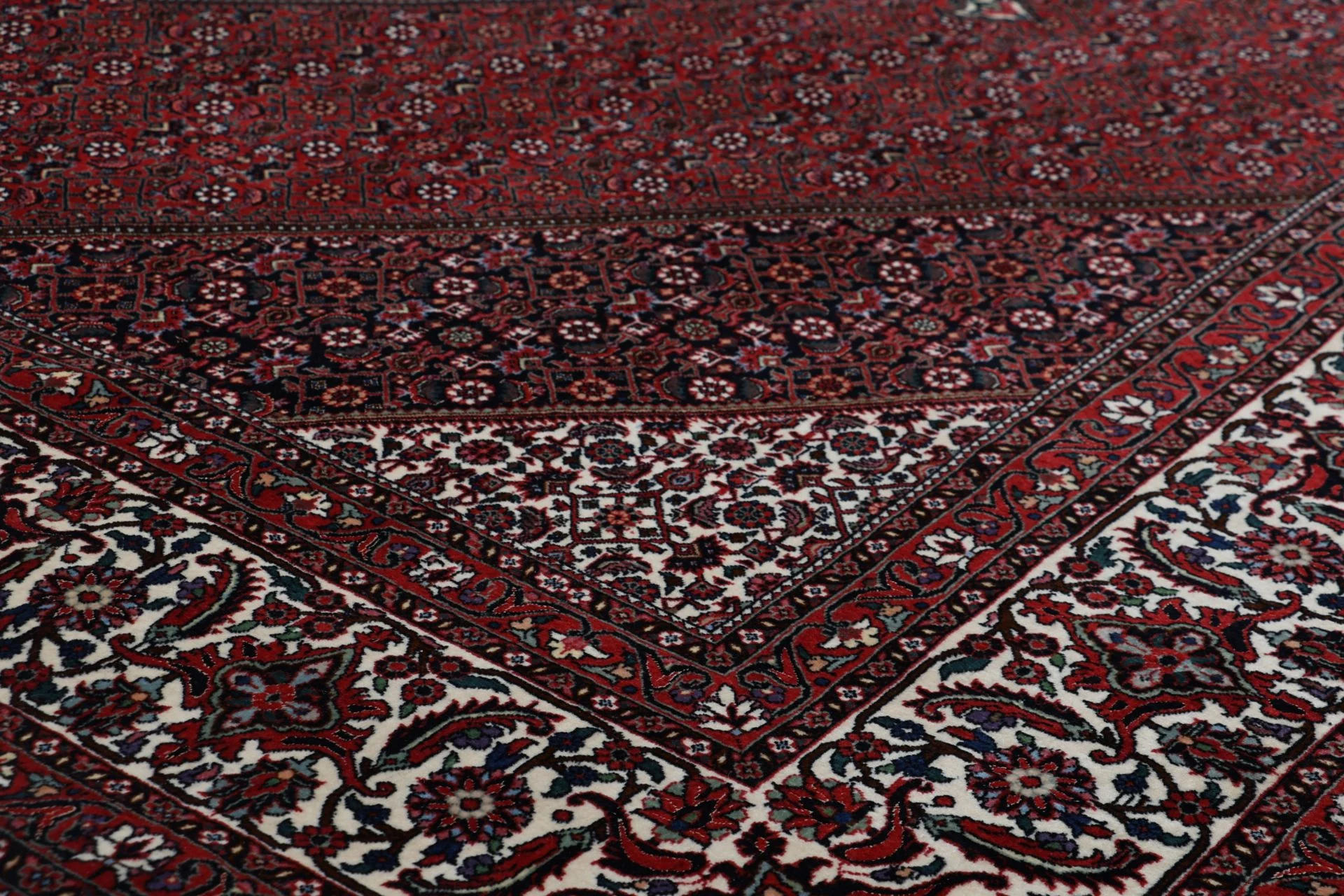 Handgeknüpfter Bijar Perserteppich 255 × 305 cm
