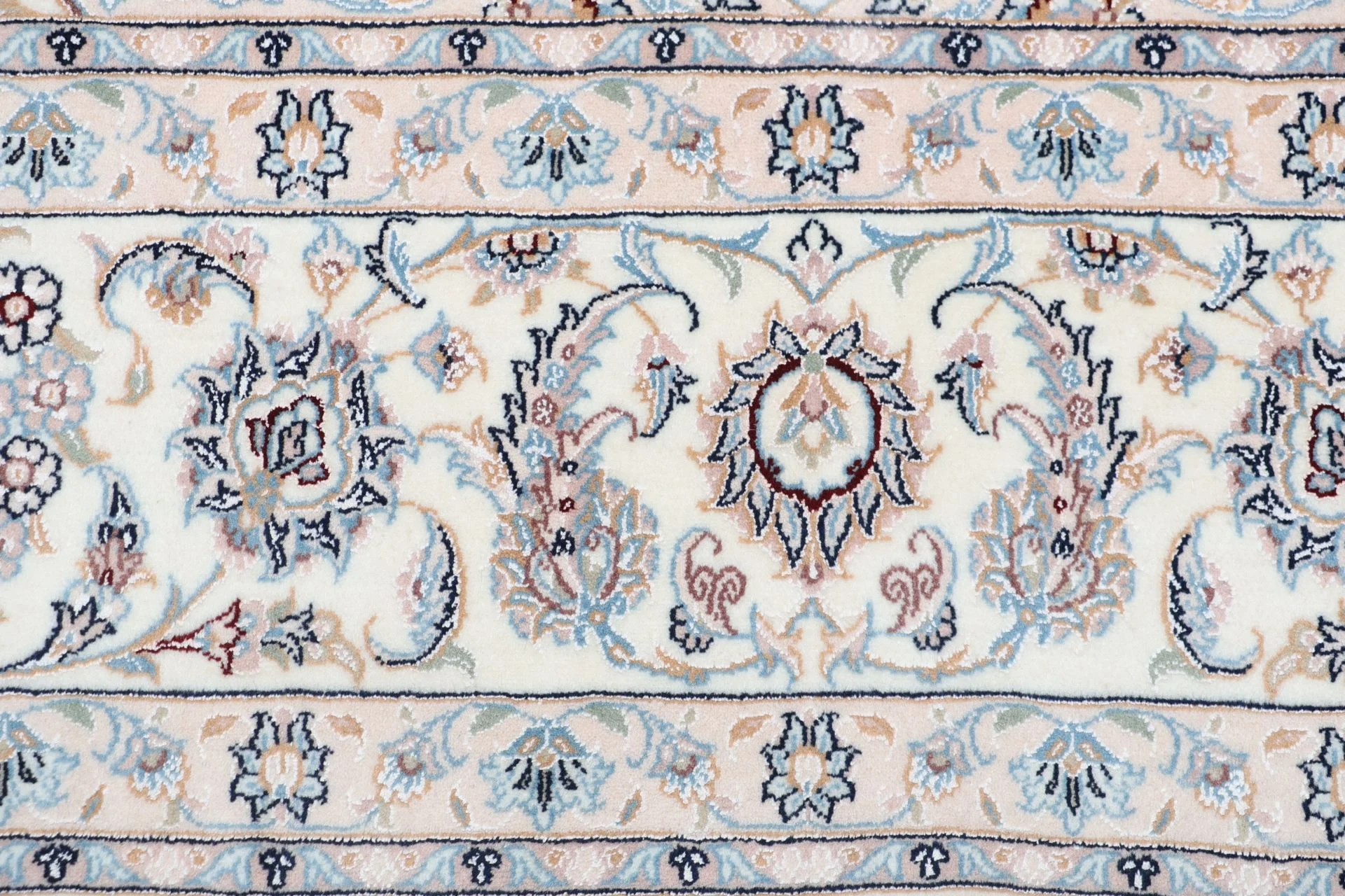 Handgeknüpfter Nain Perserteppich, 255 × 366 cm, Wolle & Seide