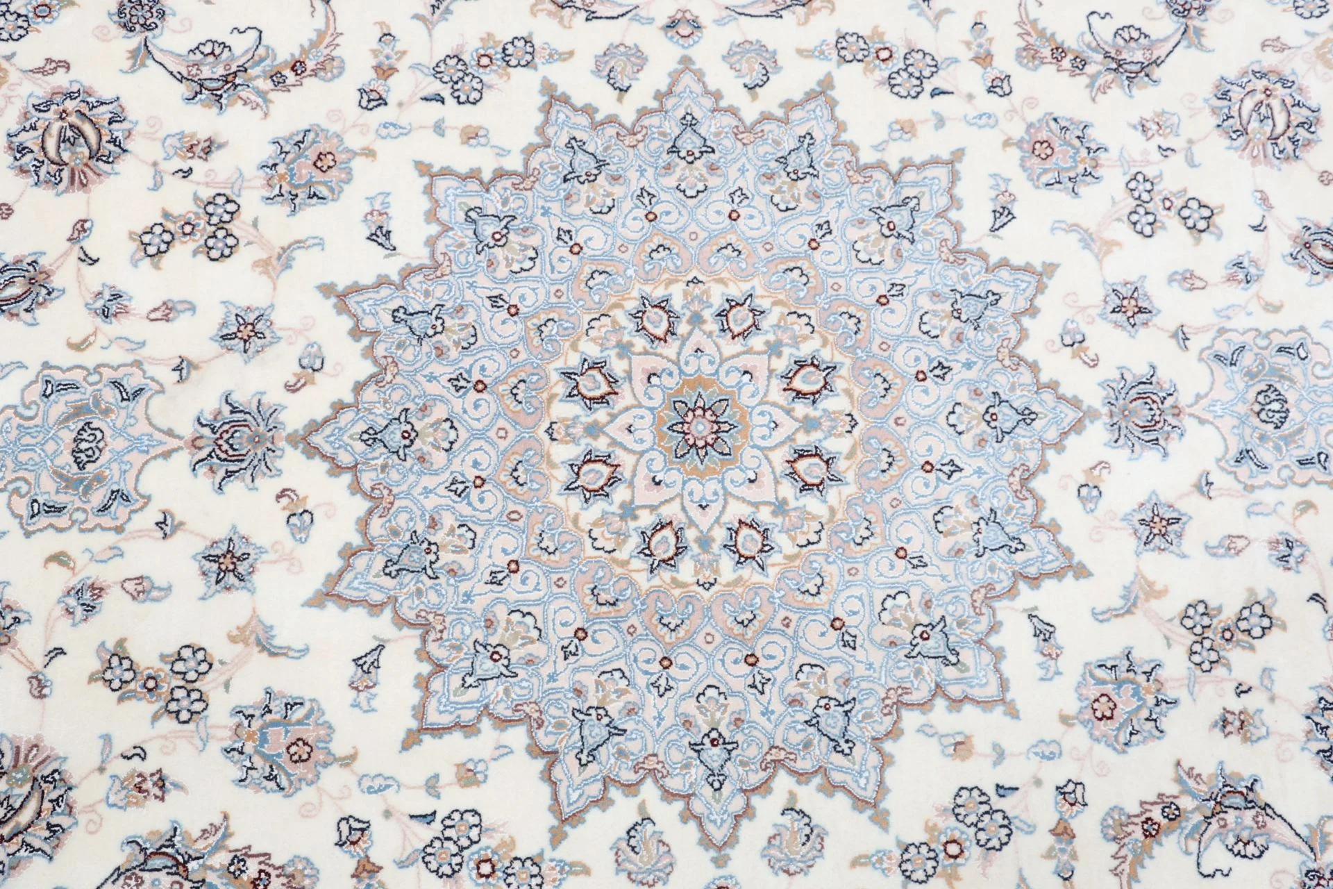 Handgeknüpfter Nain Perserteppich, 255 × 366 cm, Wolle & Seide
