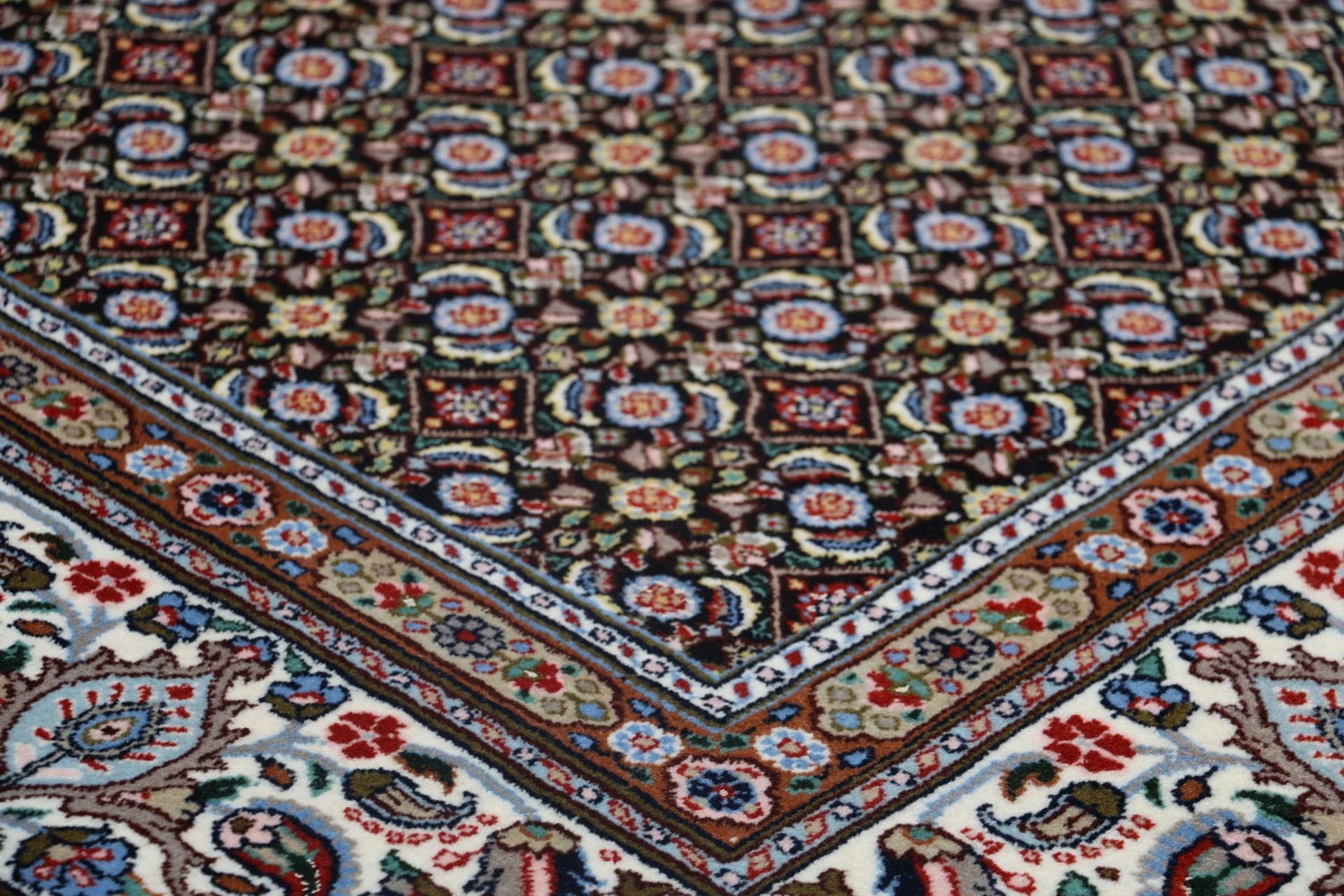 Moud Perserteppich 210 × 297 cm aus Wolle & Seide, handgeknüpft