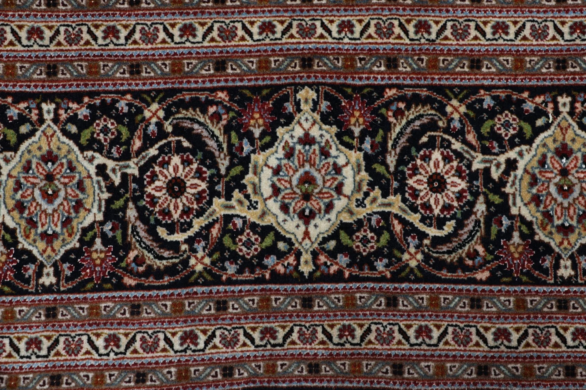 perserteppich-tabriz-200-x-303-cm-schurwolle-seide-handgeknupft-100 Täbriz Perserteppich aus Iran, 200 × 303 cm