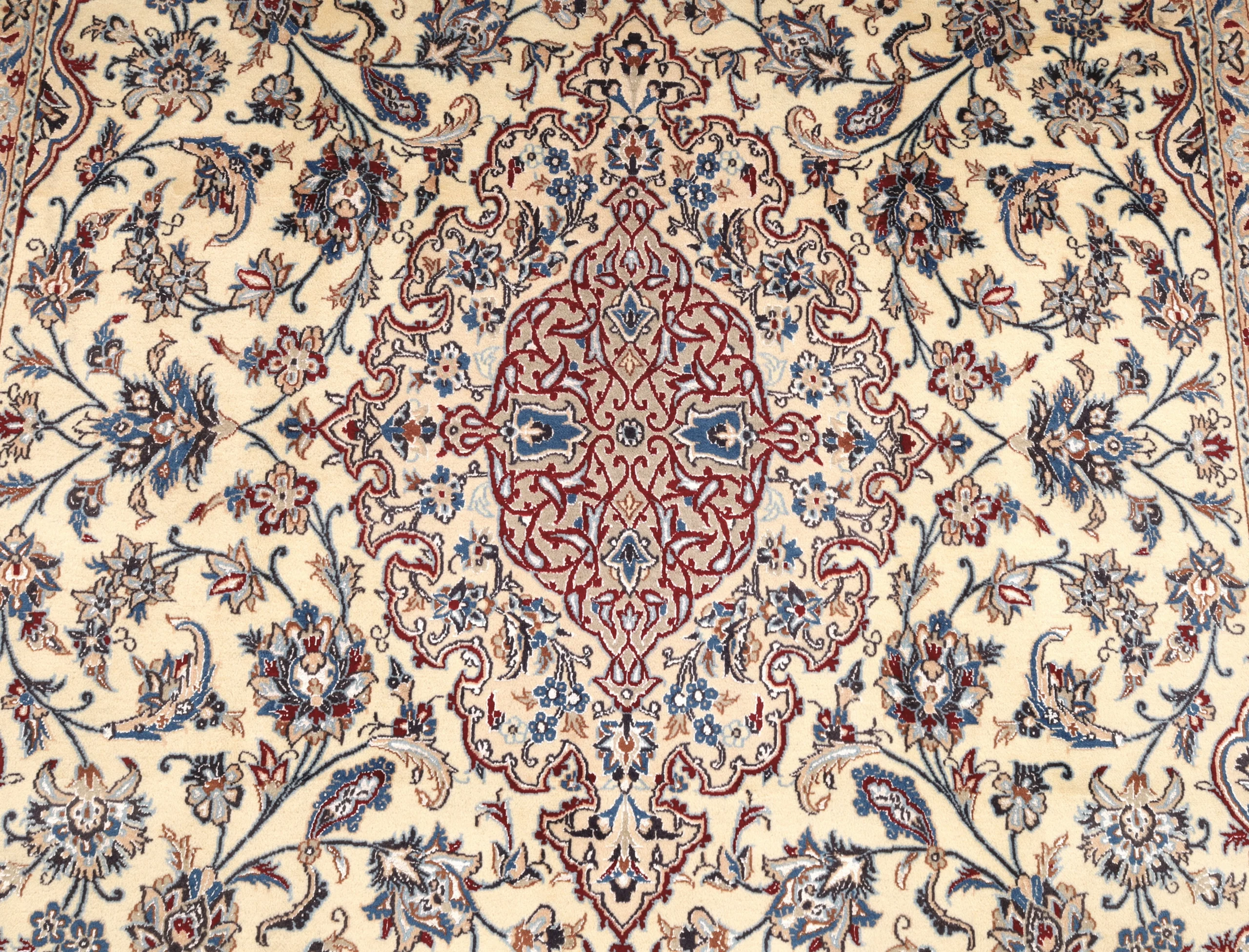 Nain Perserteppich 305 × 205 cm aus Wolle & Seide, handgeknüpft