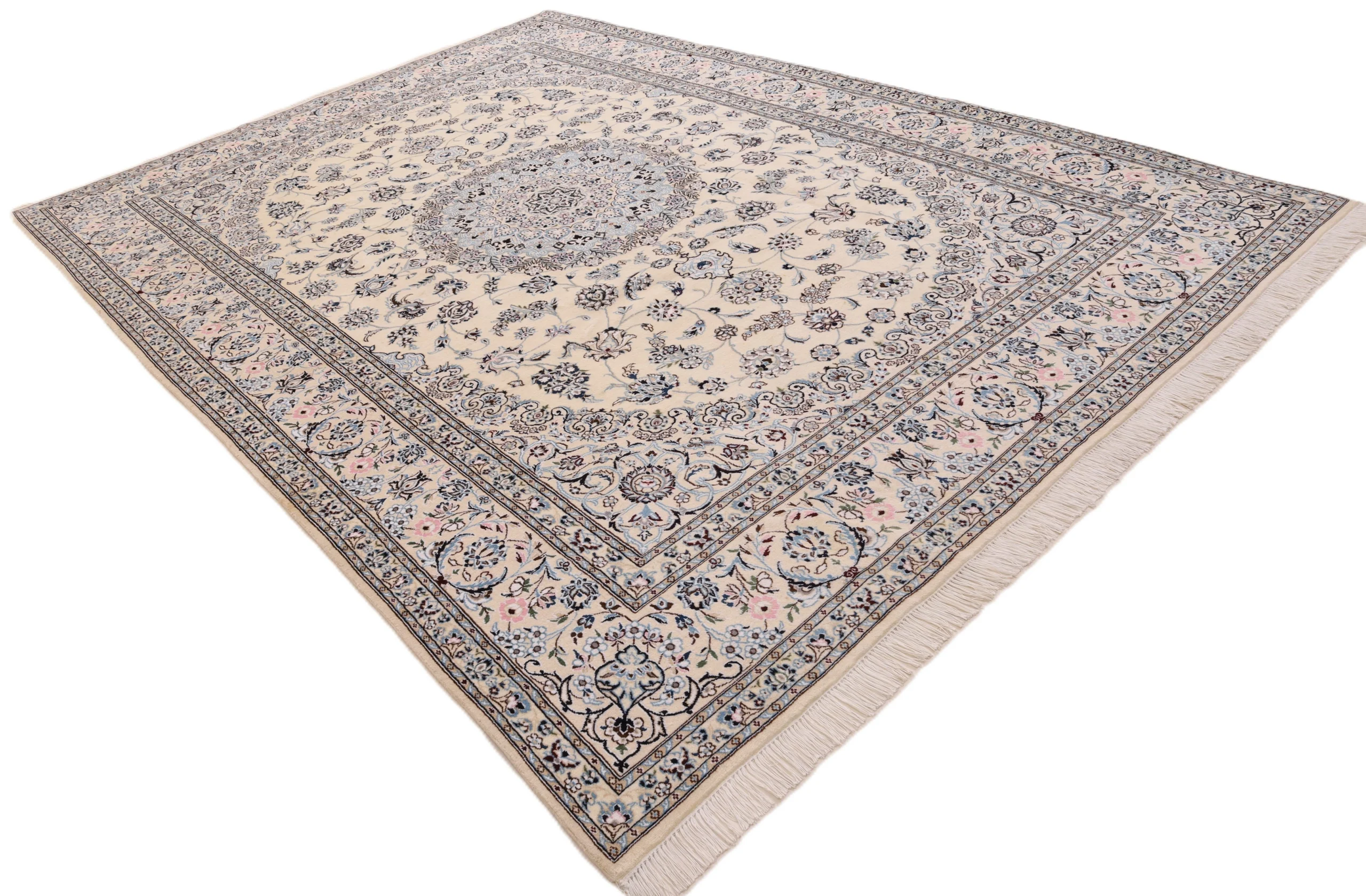 Handgeknüpfter Nain Perserteppich 344 × 248 cm