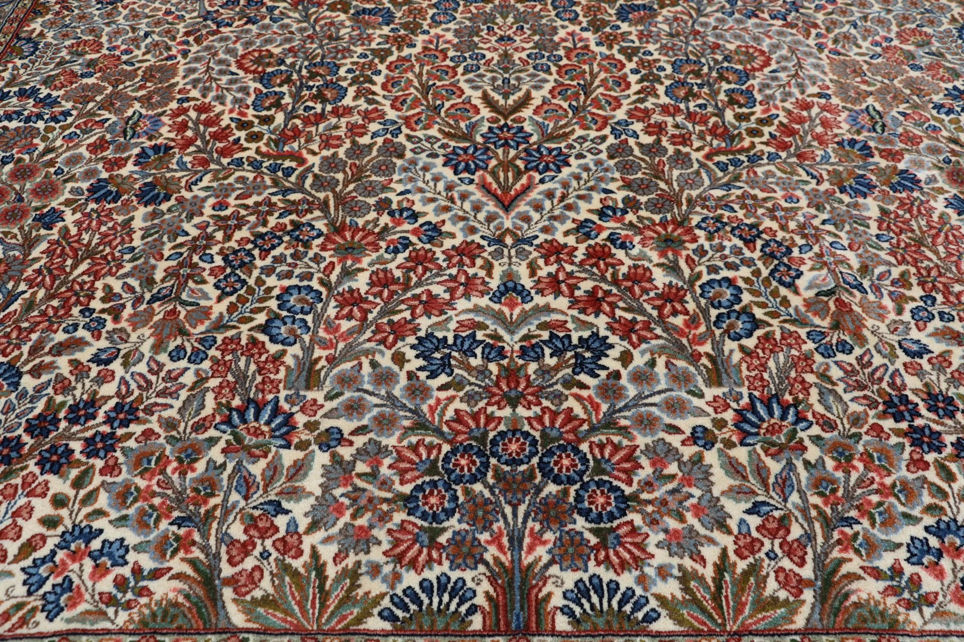 Handgeknüpfter Kerman Perserteppich, 220 × 280 cm, Wolle