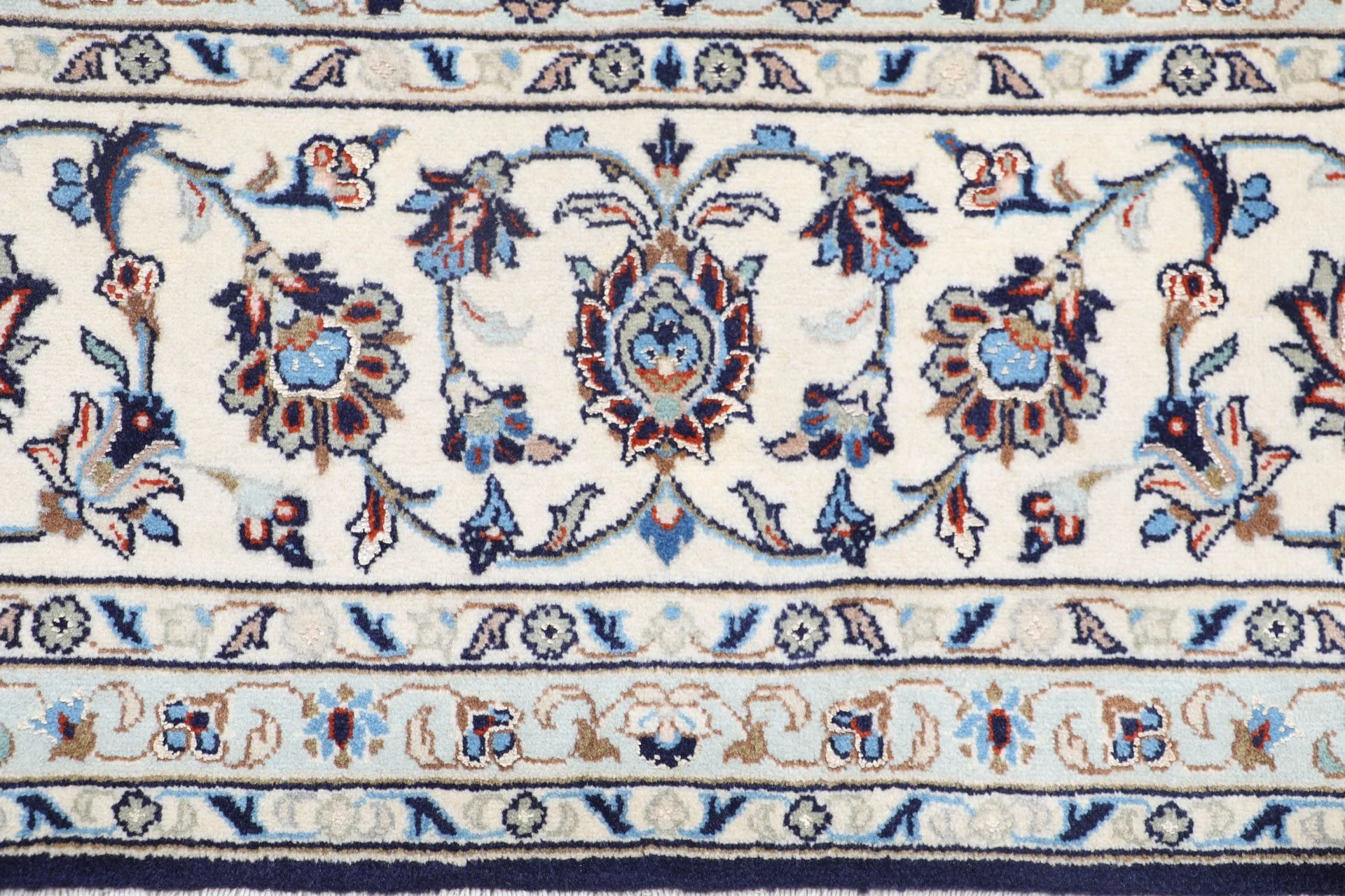 perserteppich-kashan-244-x-354-cm-schurwolle-seide-handgeknupft-18 Kashan Perserteppich aus Iran, 244 × 354 cm