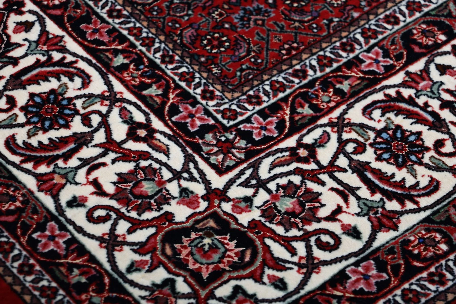 Handgeknüpfter Bijar Perserteppich 205 × 208 cm