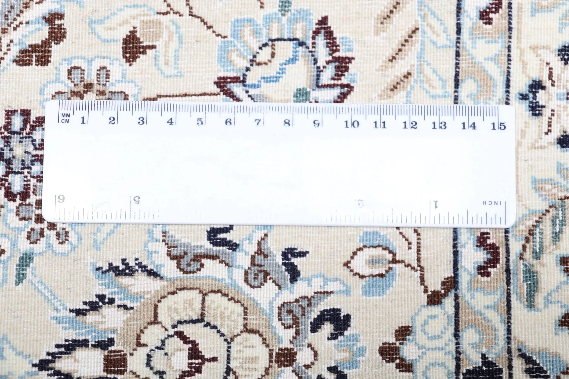 Handgeknüpfter Nain Perserteppich 208 × 306 cm