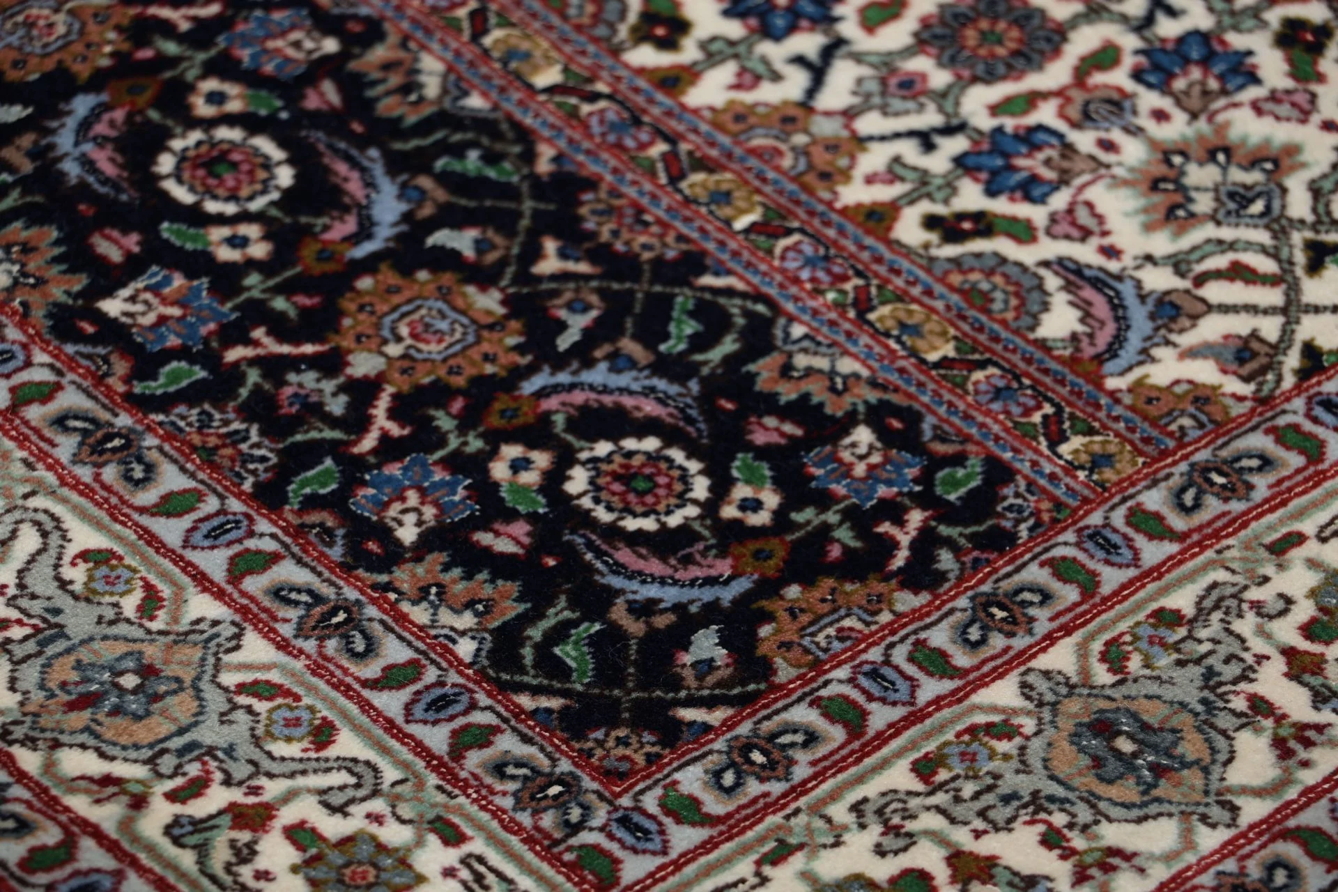 Handgeknüpfter Täbriz Perserteppich, 79 × 345 cm, Wolle & Seide