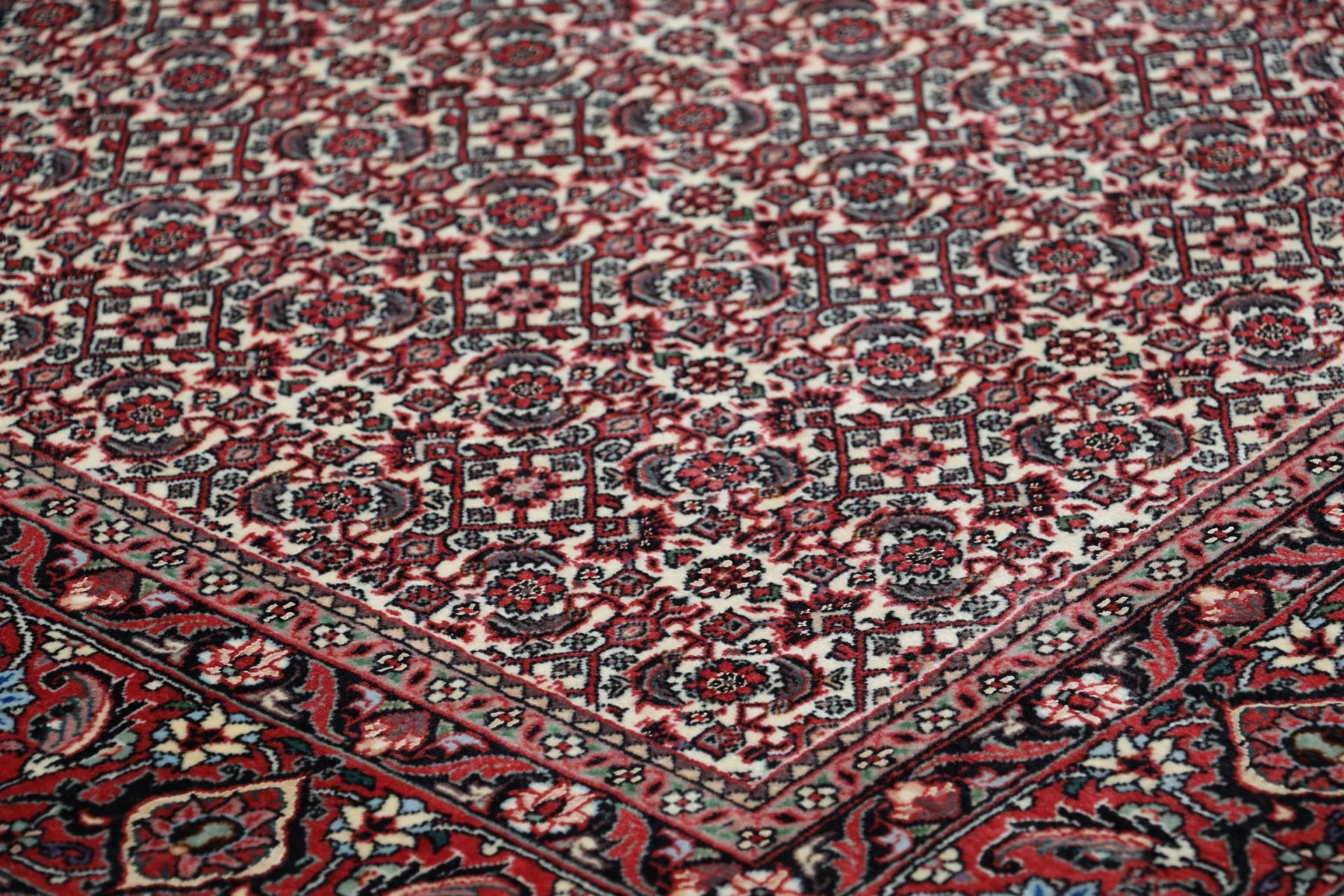 Handgeknüpfter Bijar Perserteppich 178 × 240 cm