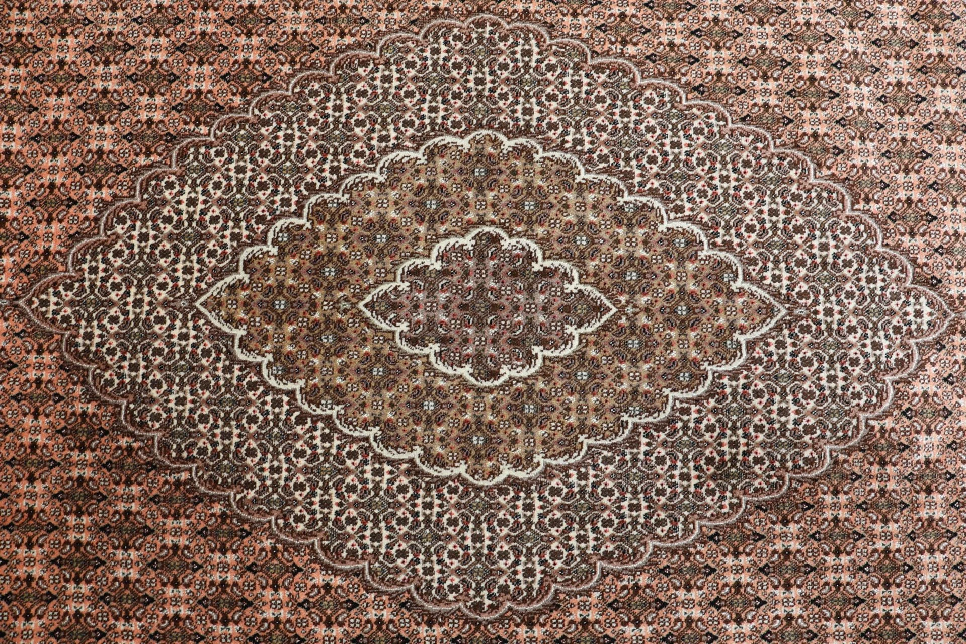 Handgeknüpfter Täbriz Perserteppich 248 × 354 cm