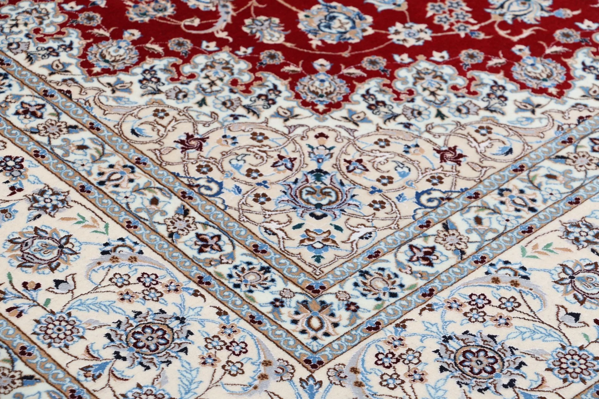 Nain Perserteppich 202 × 255 cm aus Wolle, handgeknüpft