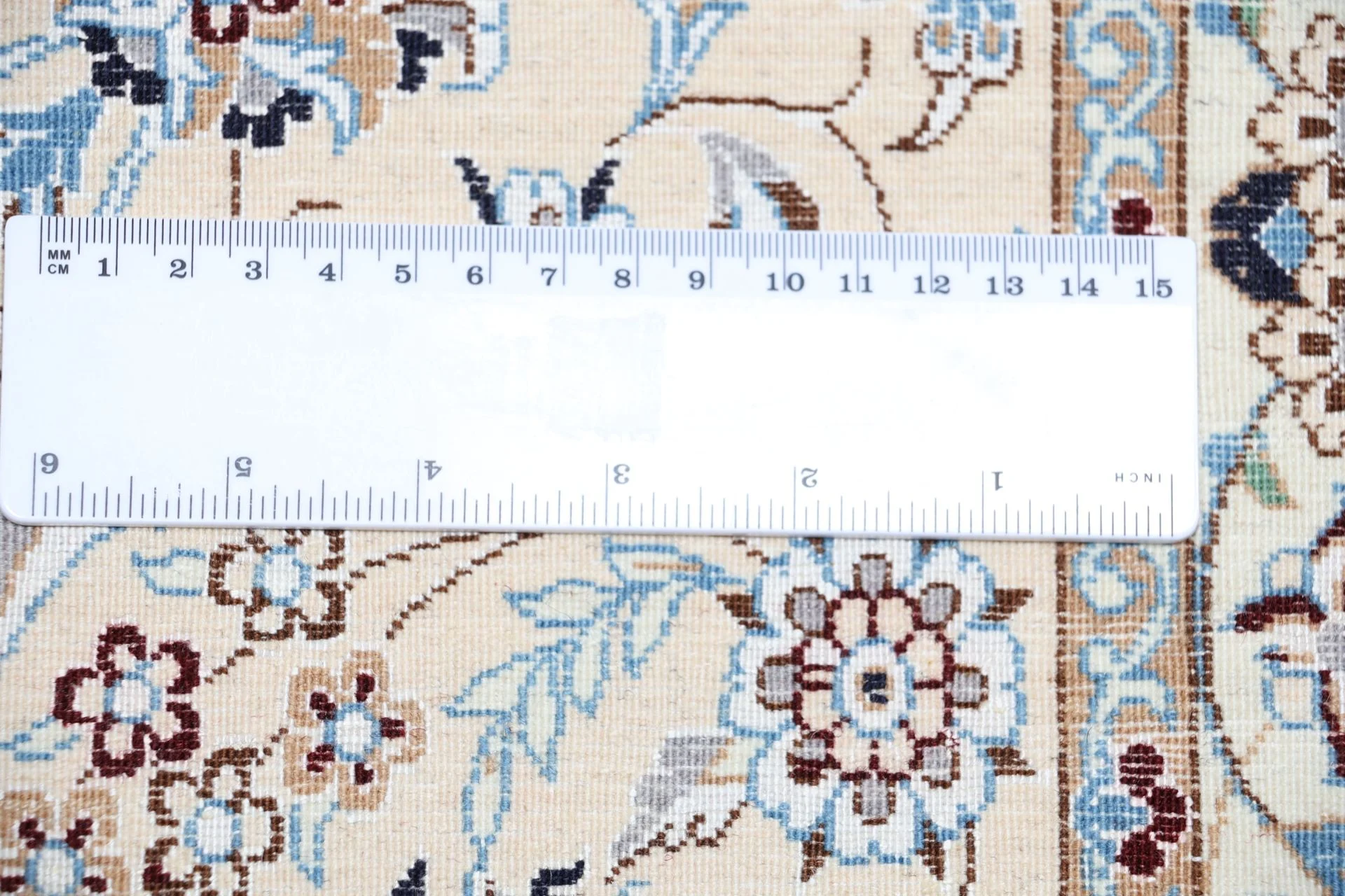 Nain Perserteppich 202 × 255 cm aus Wolle, handgeknüpft