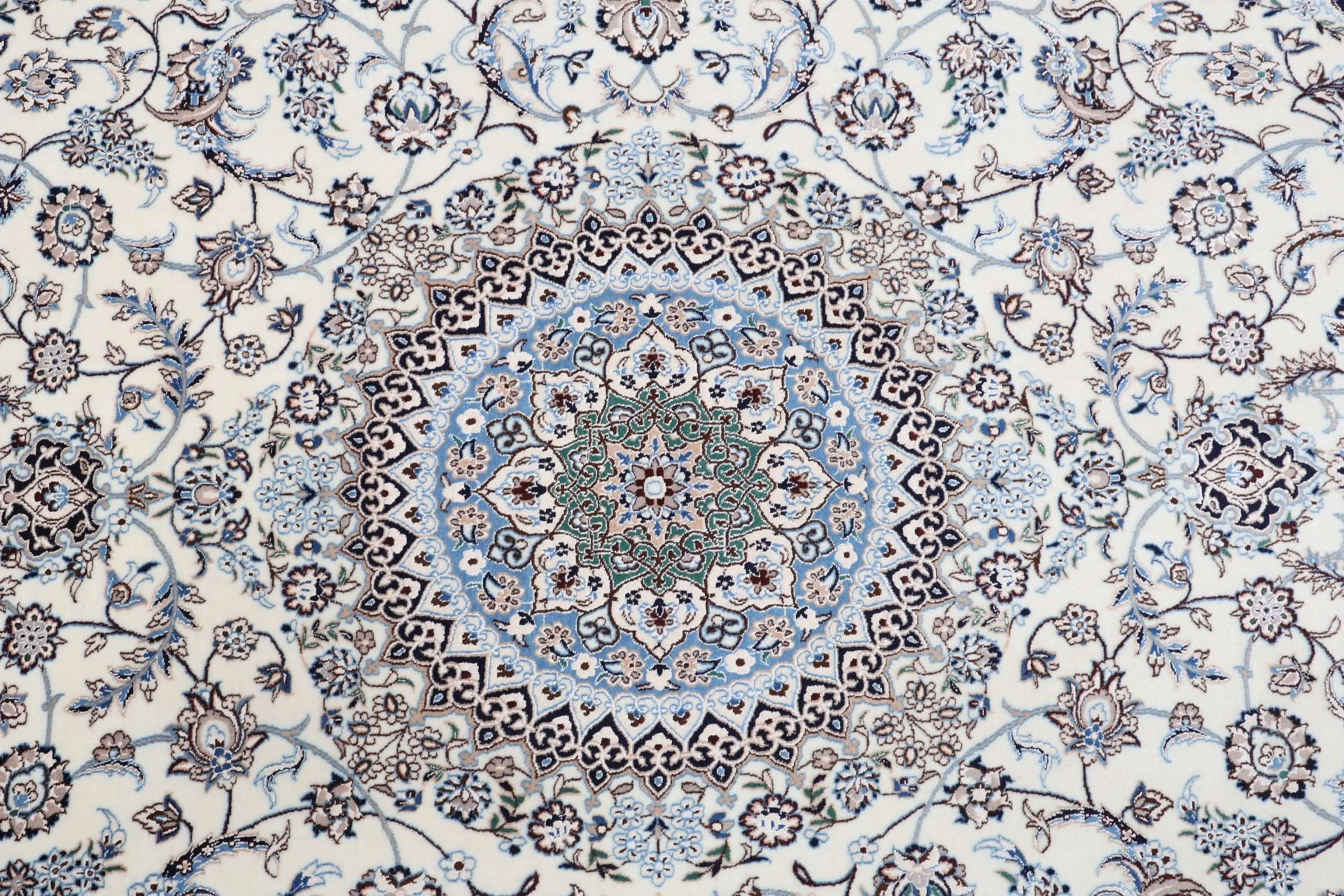 Handgeknüpfter Nain Perserteppich, 186 × 280 cm, Wolle & Seide