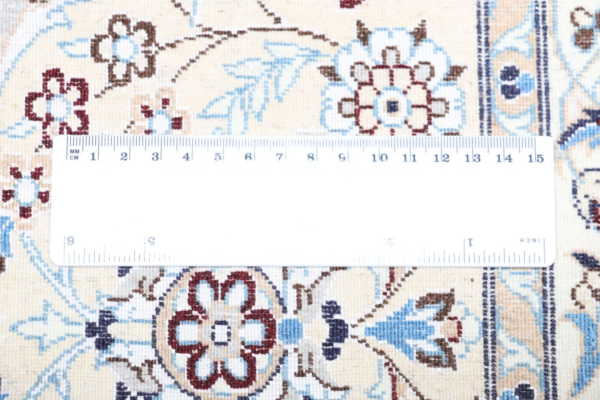 Nain Perserteppich 207 × 298 cm aus Wolle & Seide, handgeknüpft