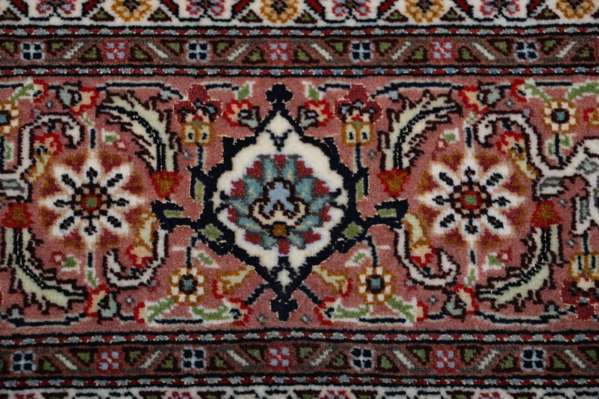 Handgeknüpfter Täbriz Perserteppich, 166 × 242 cm, Wolle & Seide