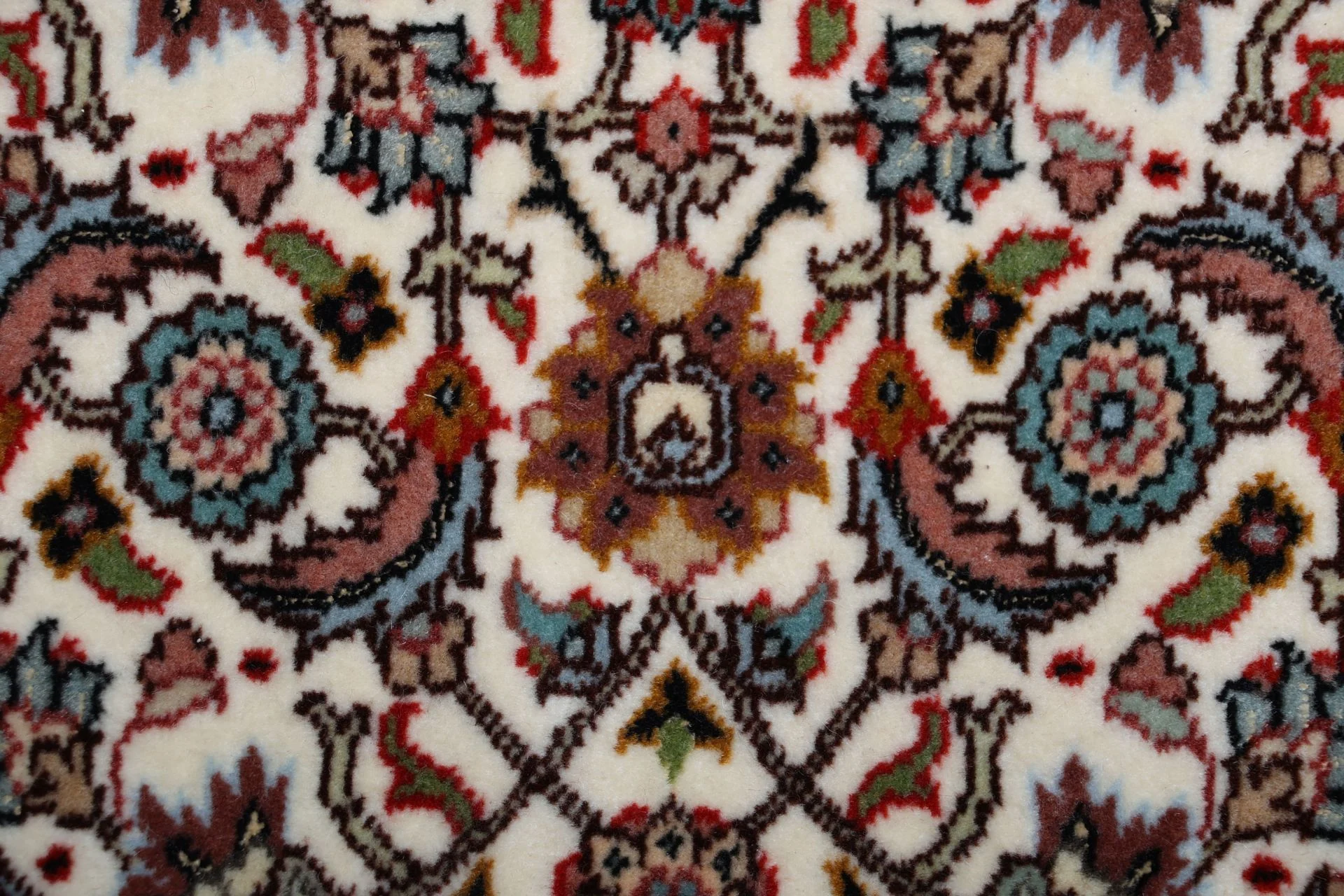 Handgeknüpfter Täbriz Perserteppich, 166 × 242 cm, Wolle & Seide
