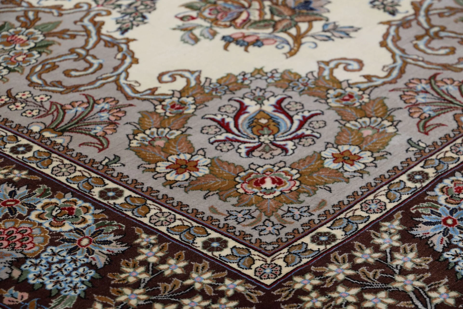 Ghom Perserteppich aus Iran, 232 × 360 cm