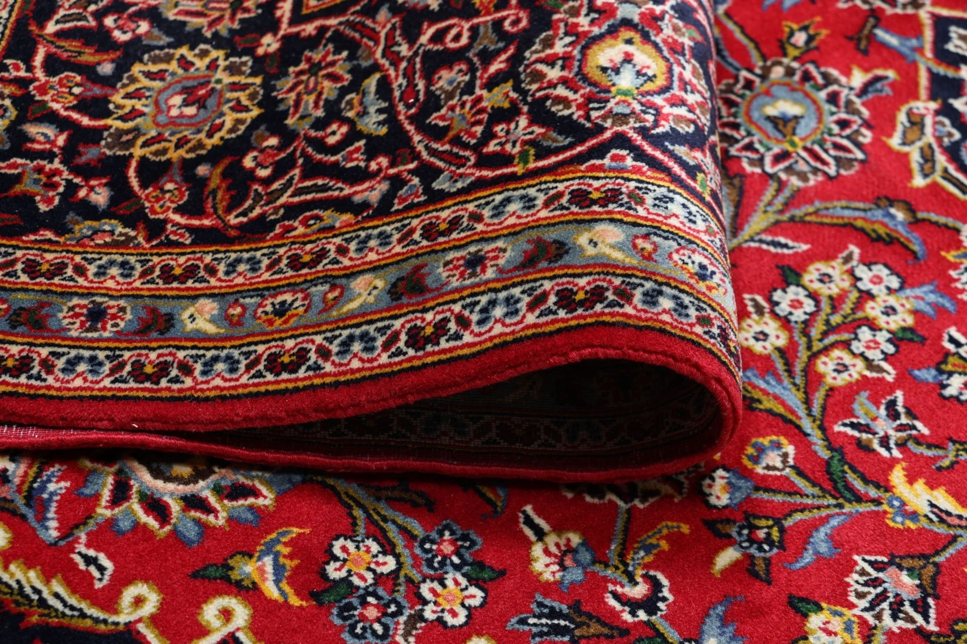 Kashan Perserteppich aus Iran, 255 × 340 cm