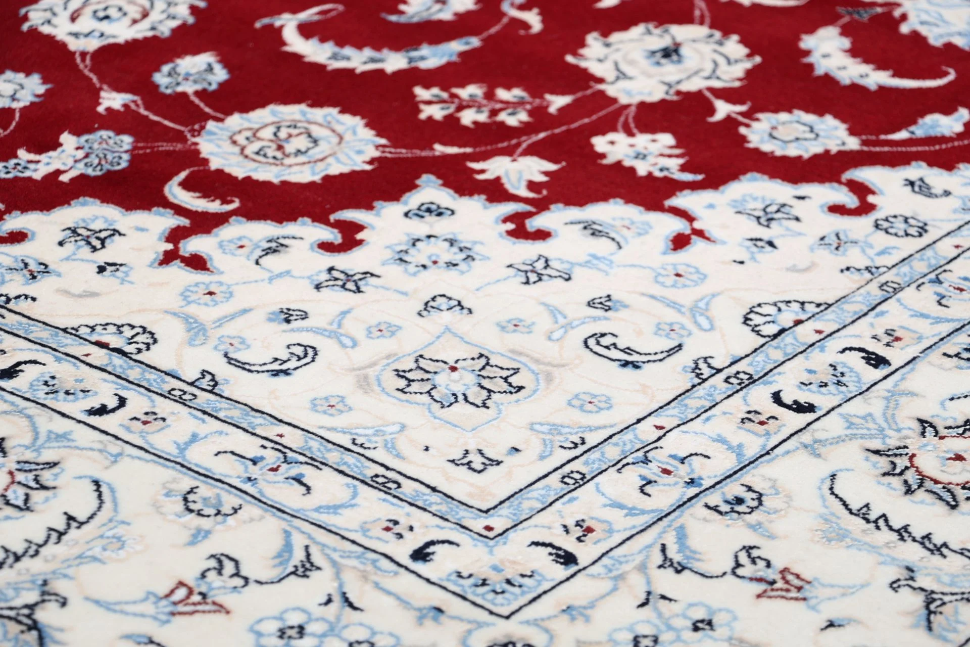 Nain Perserteppich aus Iran, 200 × 290 cm