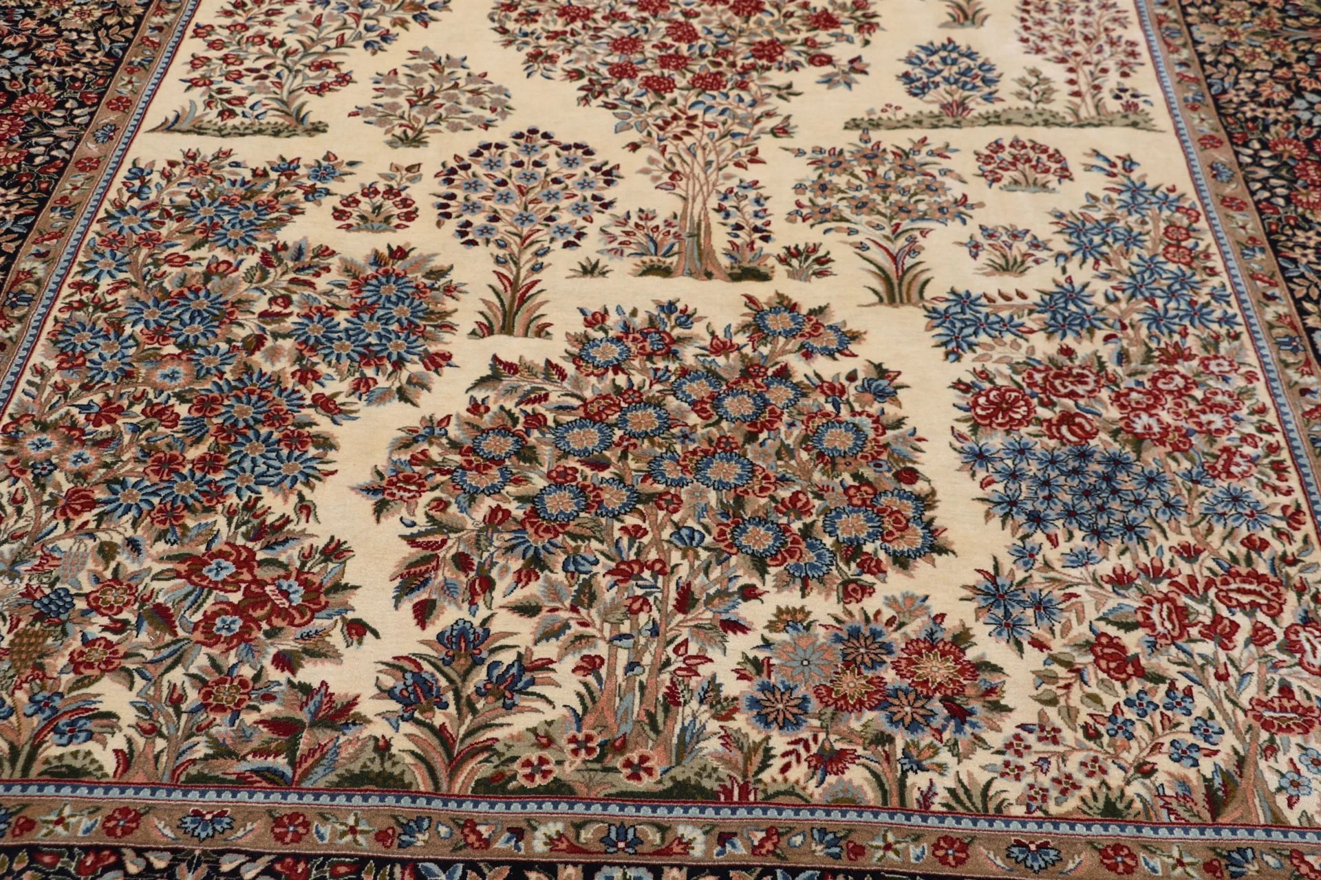 Kerman Perserteppich 218 × 303 cm aus Wolle, handgeknüpft