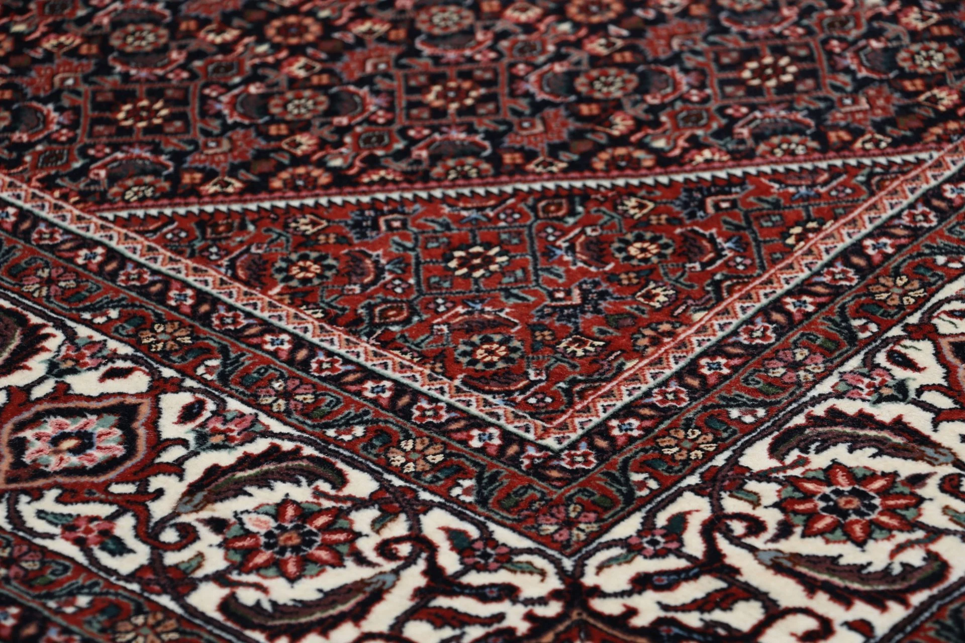 Bijar Perserteppich 170 × 243 cm aus Wolle & Seide, handgeknüpft