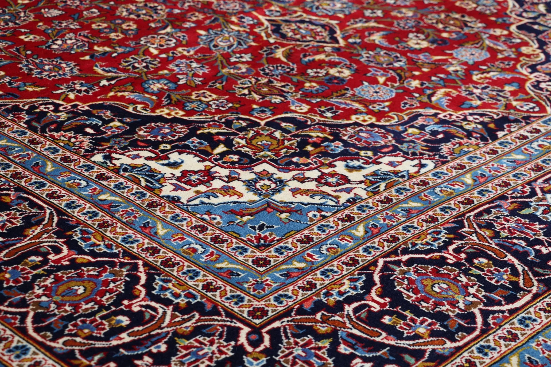 perserteppich-kashan-245-x-370-cm-schurwolle-handgeknupft-24 Kashan Perserteppich aus Iran, 245 × 370 cm