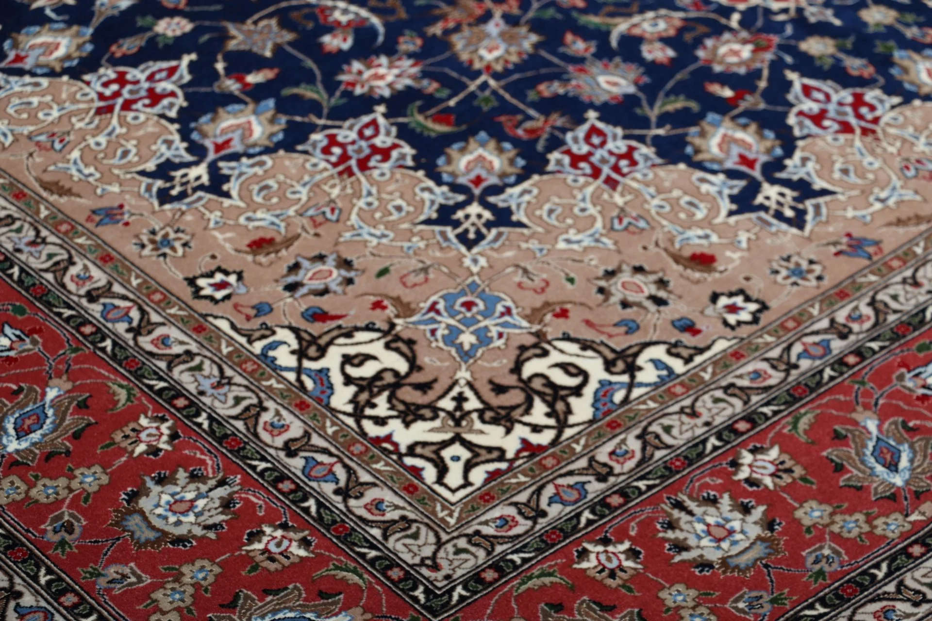 Handgeknüpfter Täbriz Perserteppich, 200 × 248 cm, Wolle & Seide
