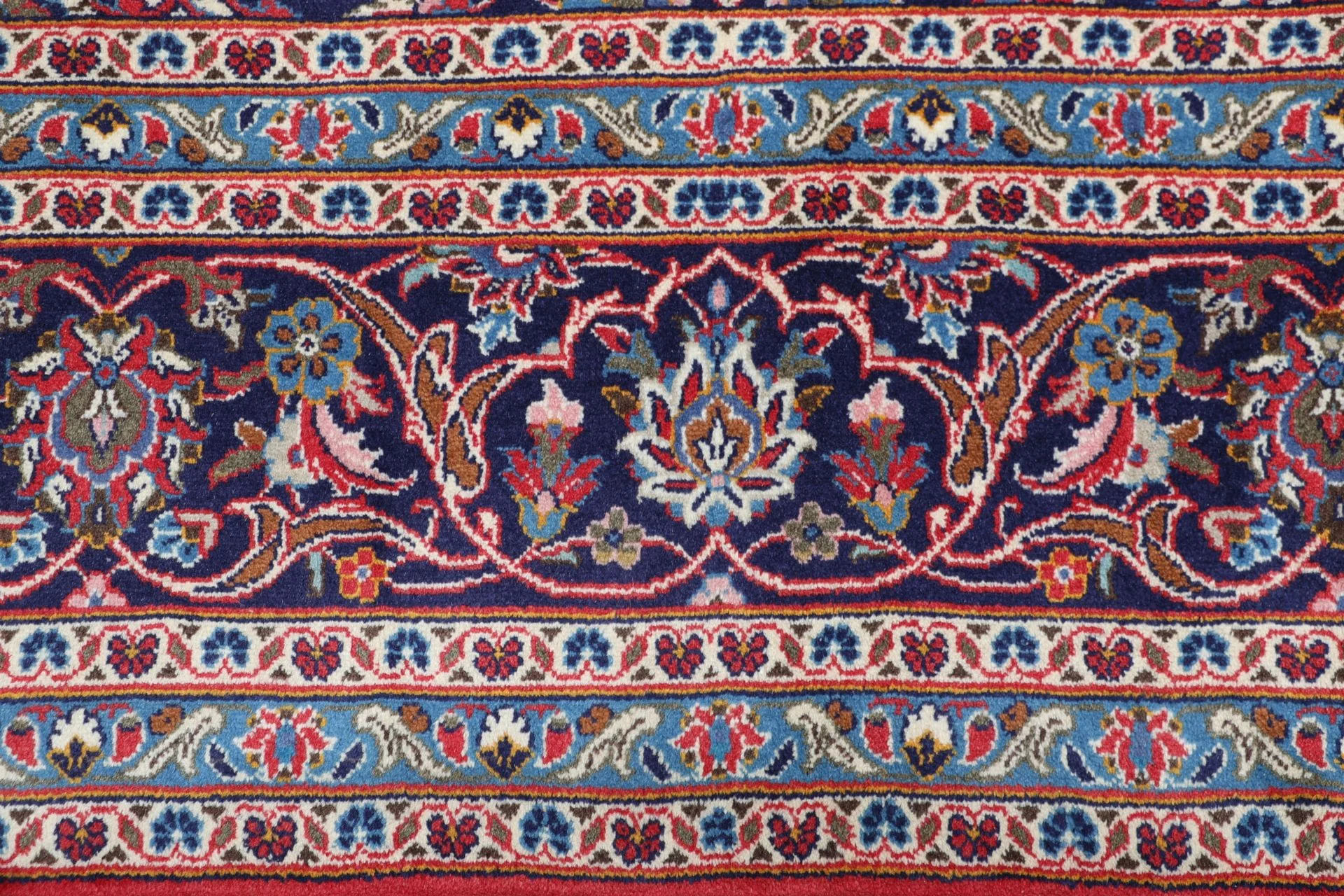 Kashan Perserteppich 245 × 363 cm aus Wolle, handgeknüpft