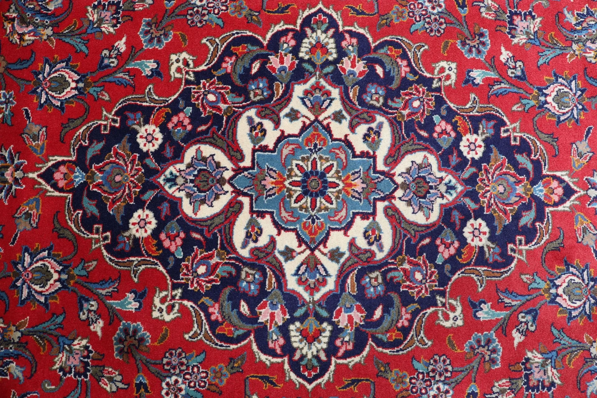 Kashan Perserteppich 245 × 363 cm aus Wolle, handgeknüpft