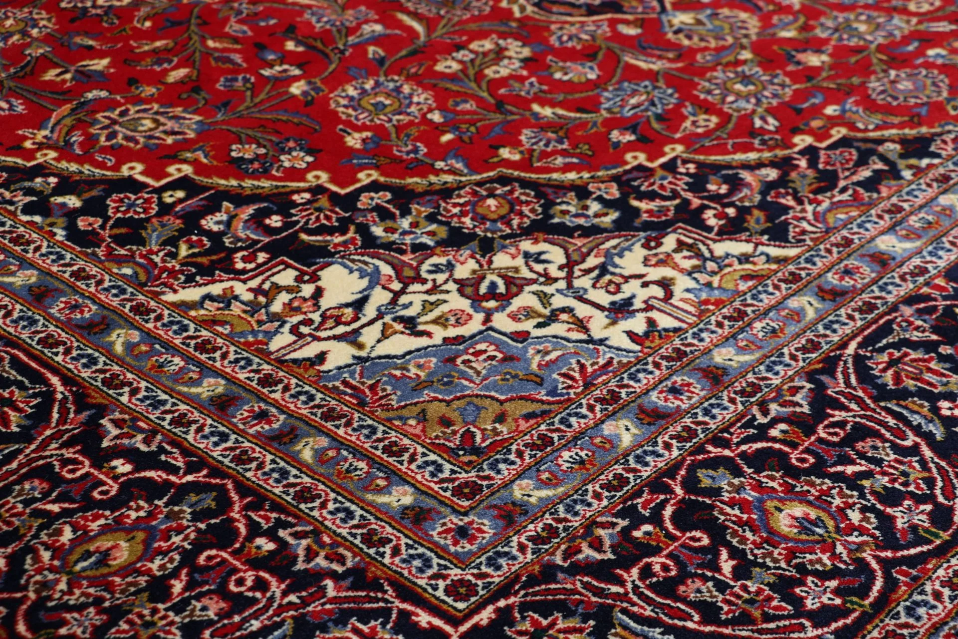 Kashan Perserteppich 247 × 345 cm aus Wolle, handgeknüpft