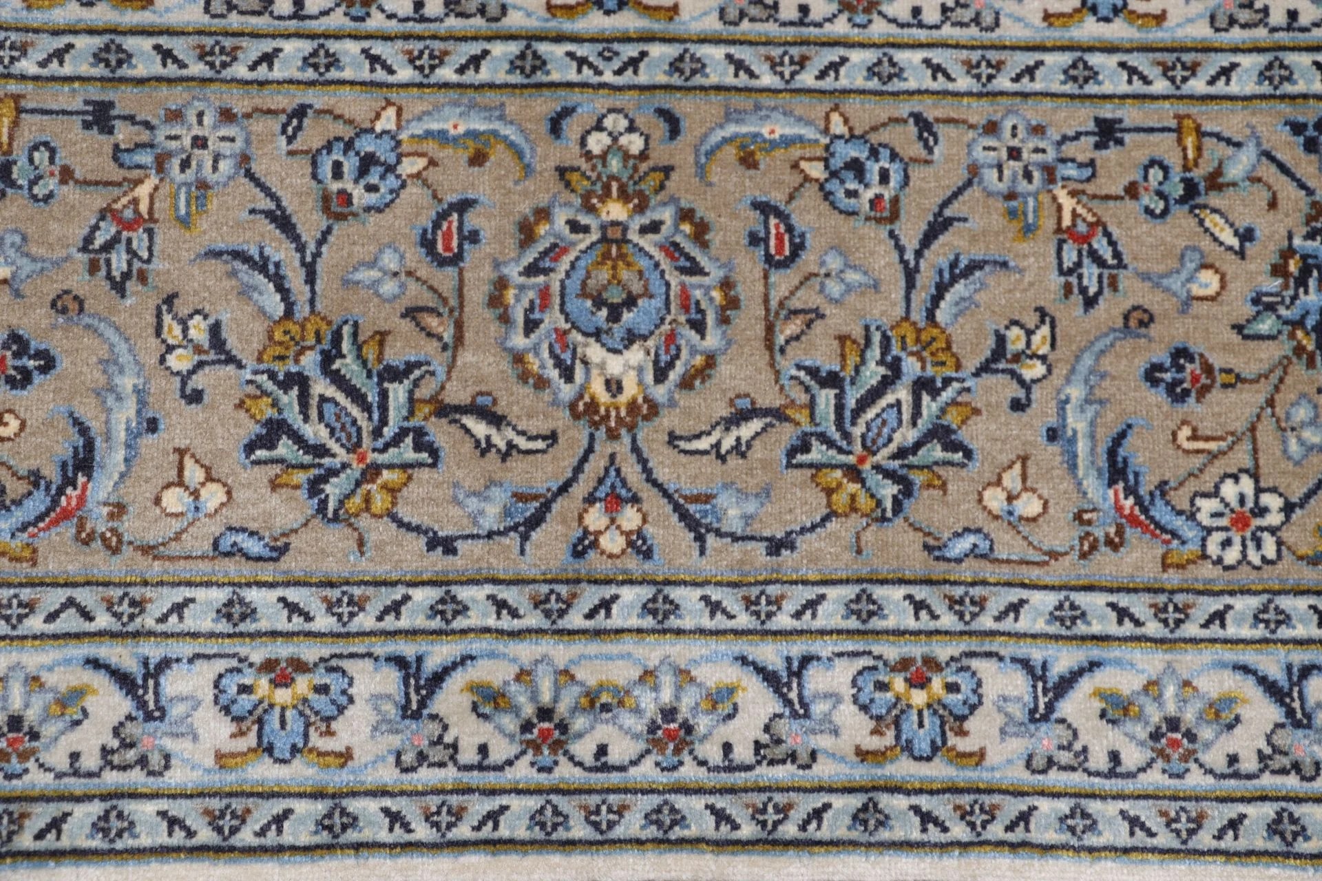 Handgeknüpfter Kashan Perserteppich, 249 × 342 cm, Wolle