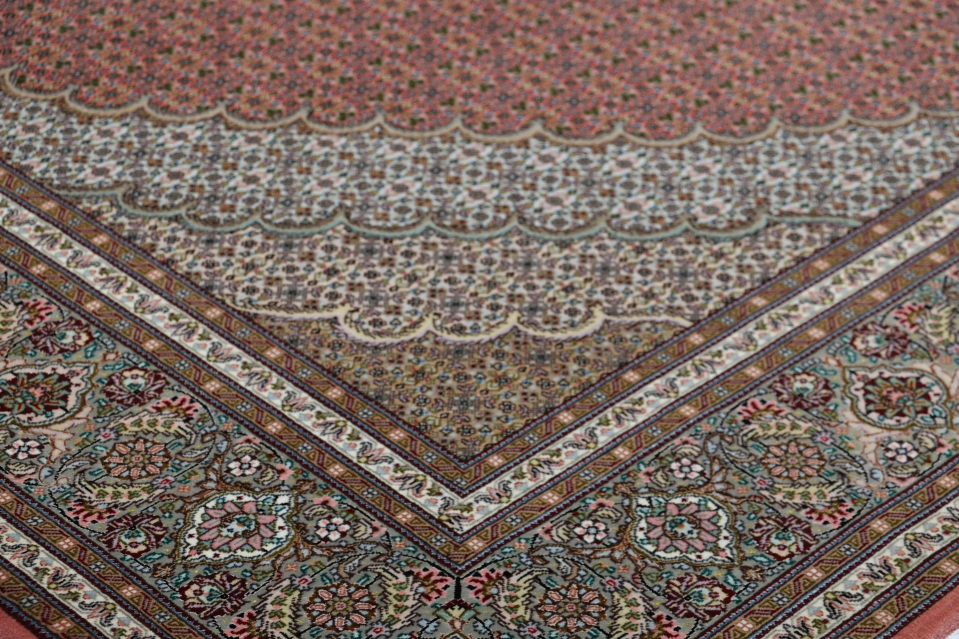 Täbriz Perserteppich 202 × 250 cm aus Wolle & Seide, handgeknüpft