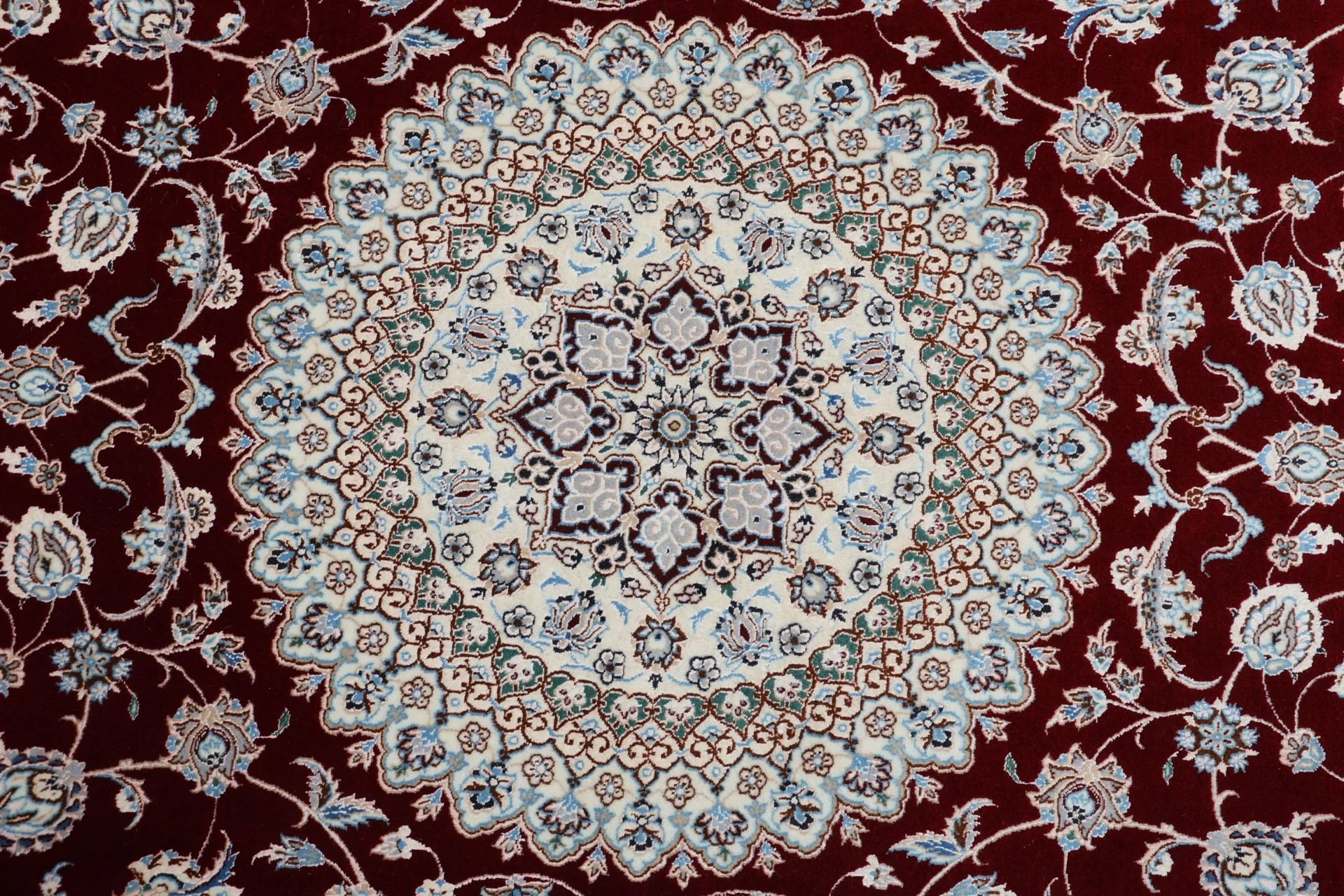 Handgeknüpfter Nain Perserteppich, 203 × 260 cm, Wolle & Seide